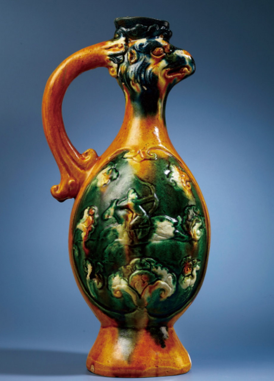 估价280万-320万的"唐三彩凤首壶,极为难得,品相也是完整的,价格应该