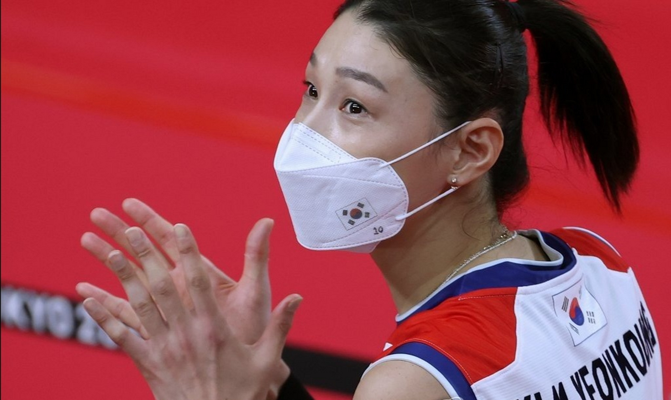 韩联社:排球名将金软景笑着退出了奥运舞台