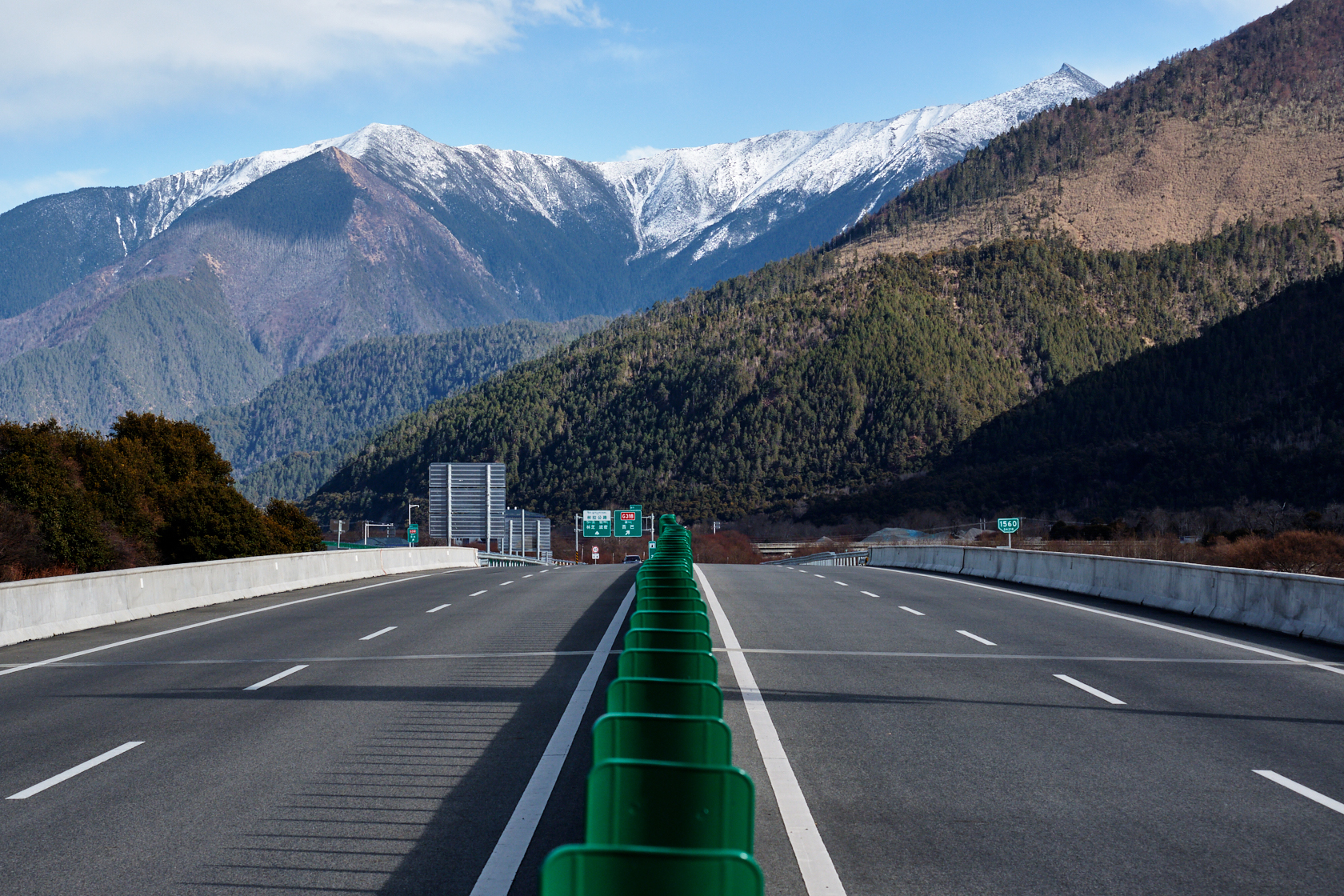 扁担舟旅行摄影专辑《川滇藏之路,美丽的中国公路》