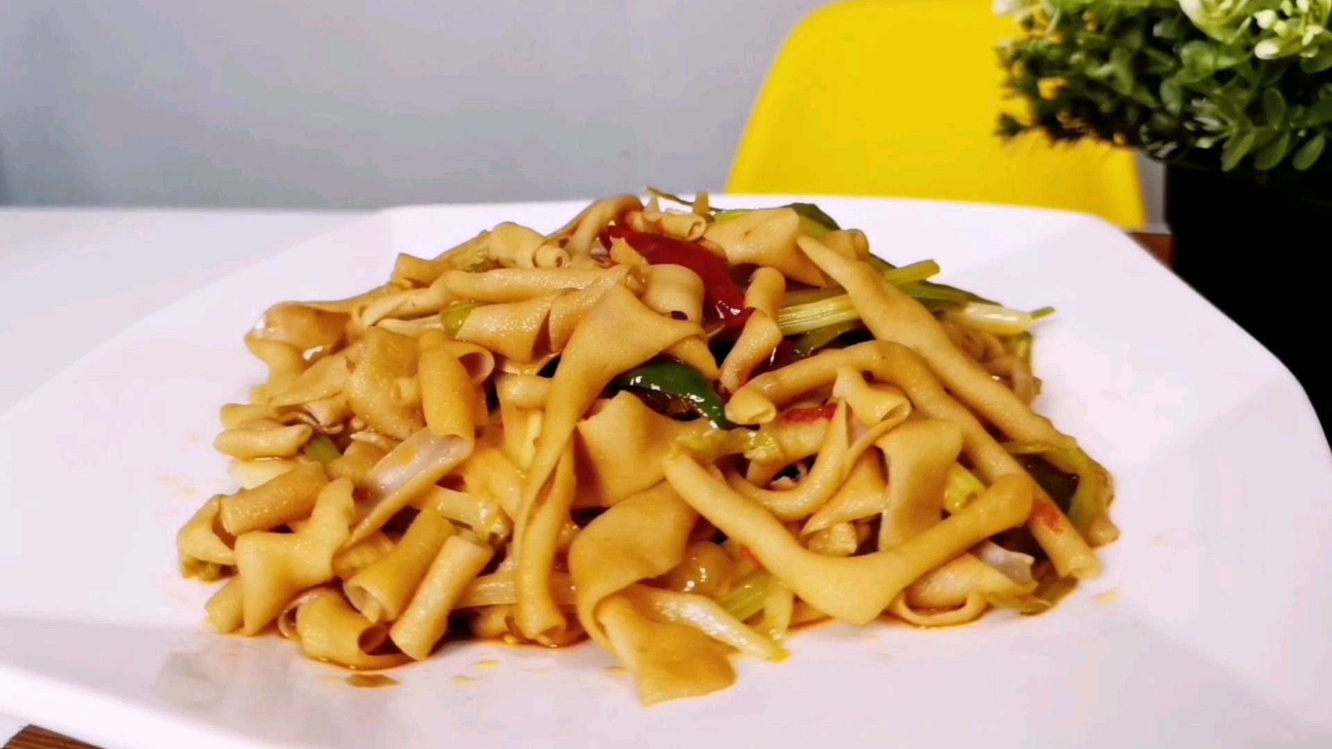 鲜鸭肠这么做脆爽不柴,酸辣可口,好吃又下饭