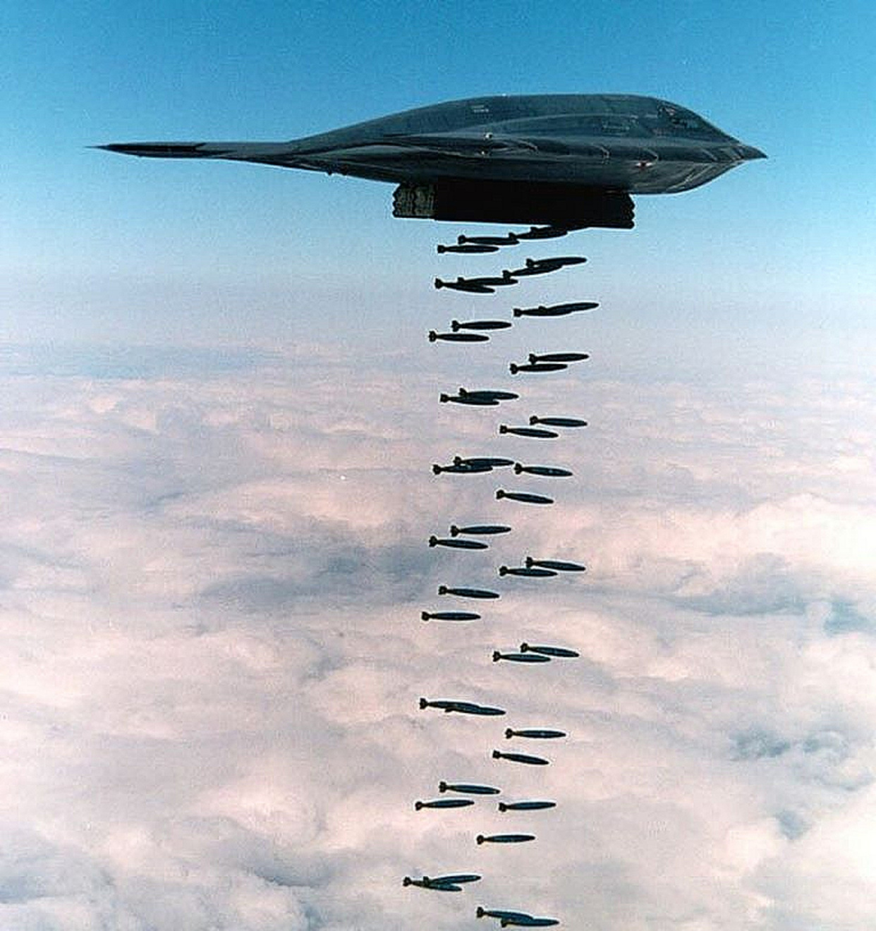 了解美军的b-2 spirit幽灵 隐形轰炸机