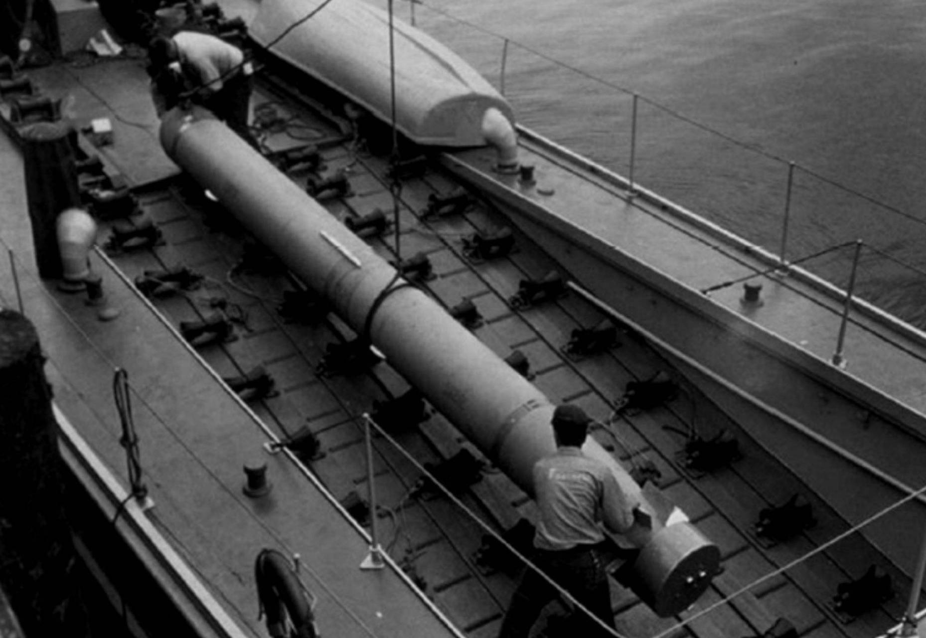 普通鱼雷533mm口径已经是重型鱼雷了,而曹县这次展出的核鱼雷,看样子