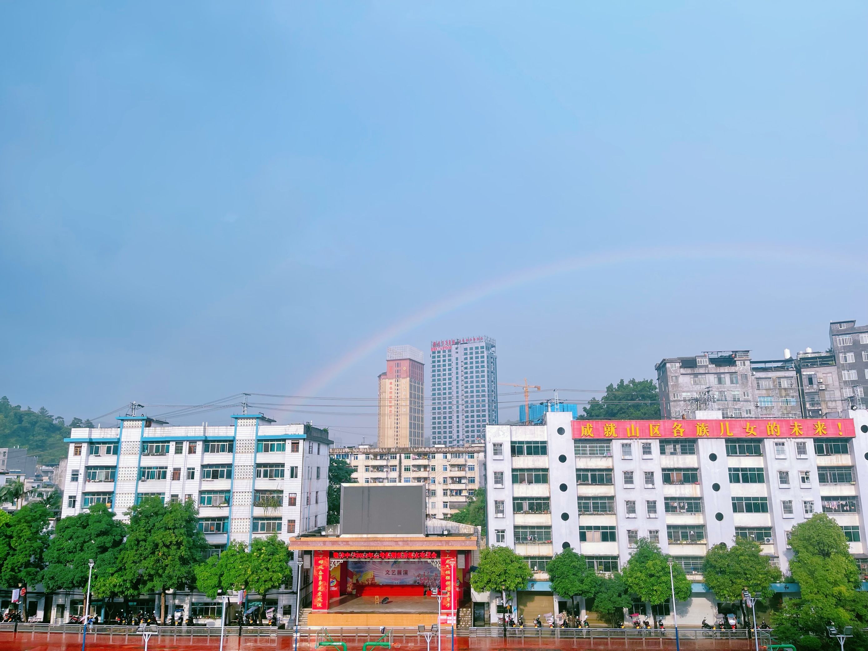 校园美丽风景图片