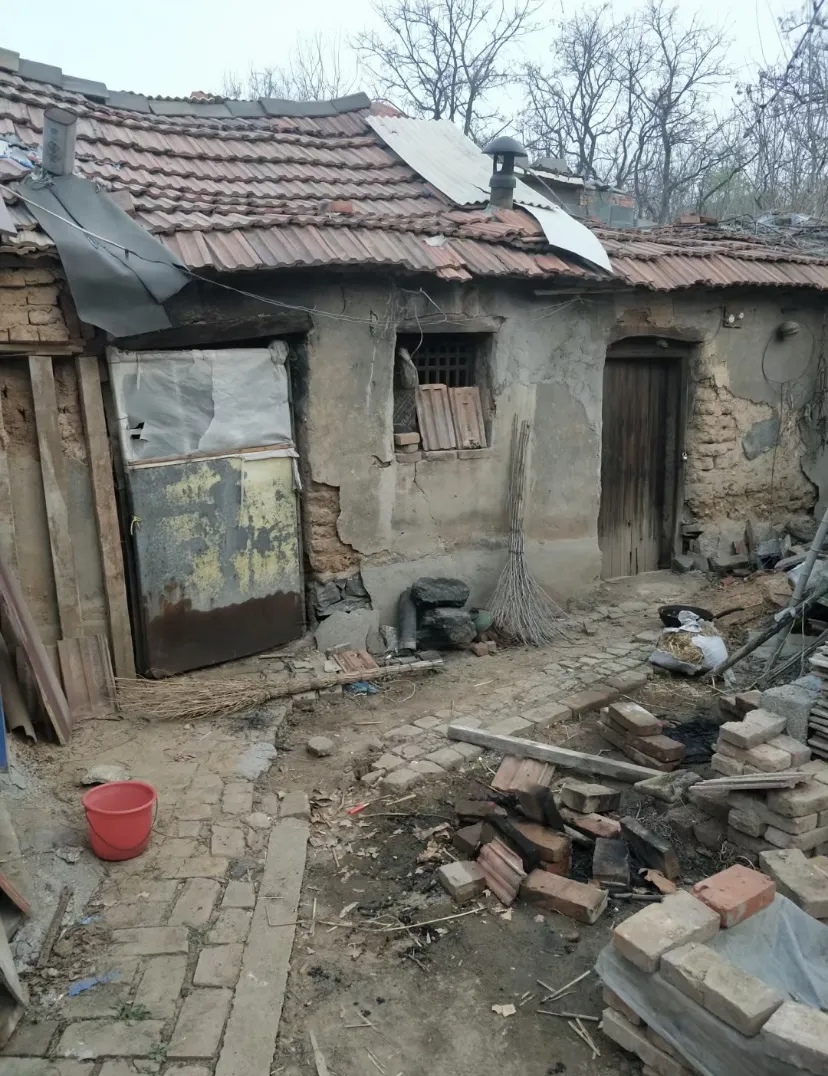 我也没有其他兄弟姐妹,我是独子农村破烂房子图片农村破房子图片破败