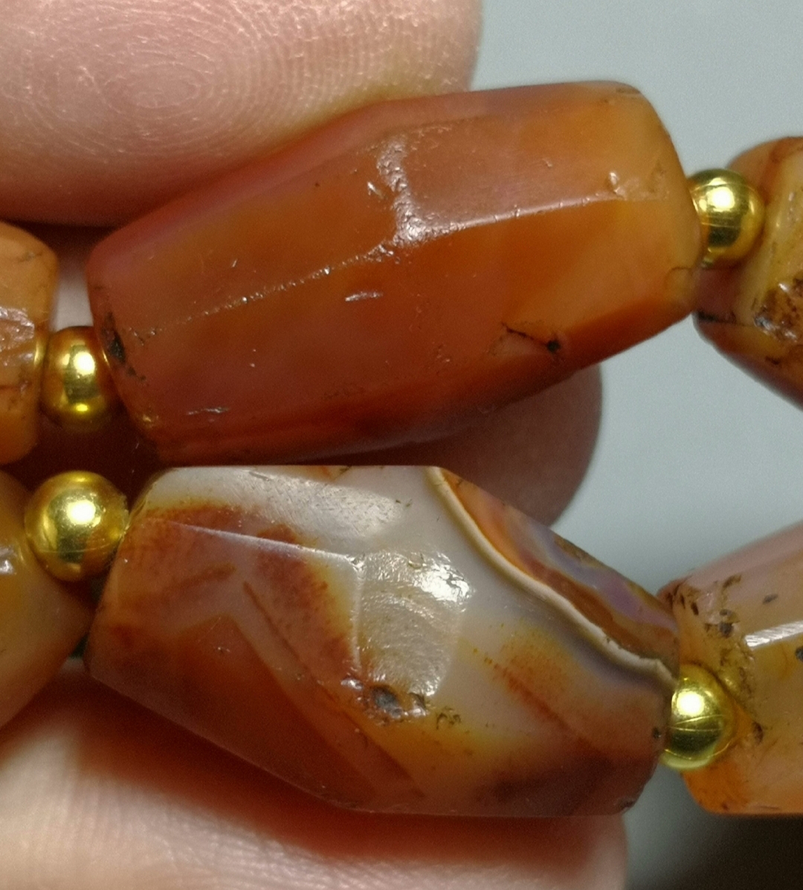 收到的老八棱老玛瑙管珠手串一条,保真包老,支持任何机构鉴定,全哑光