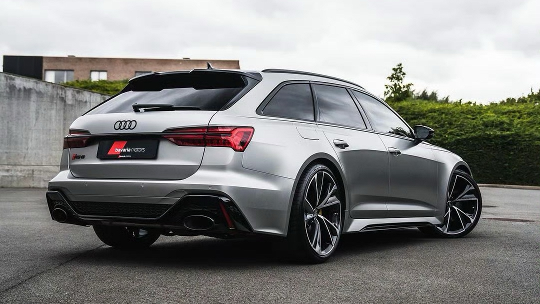 奥迪rs 6 avant,145万元的黑骑士魅力之选,4.0升v8发动机