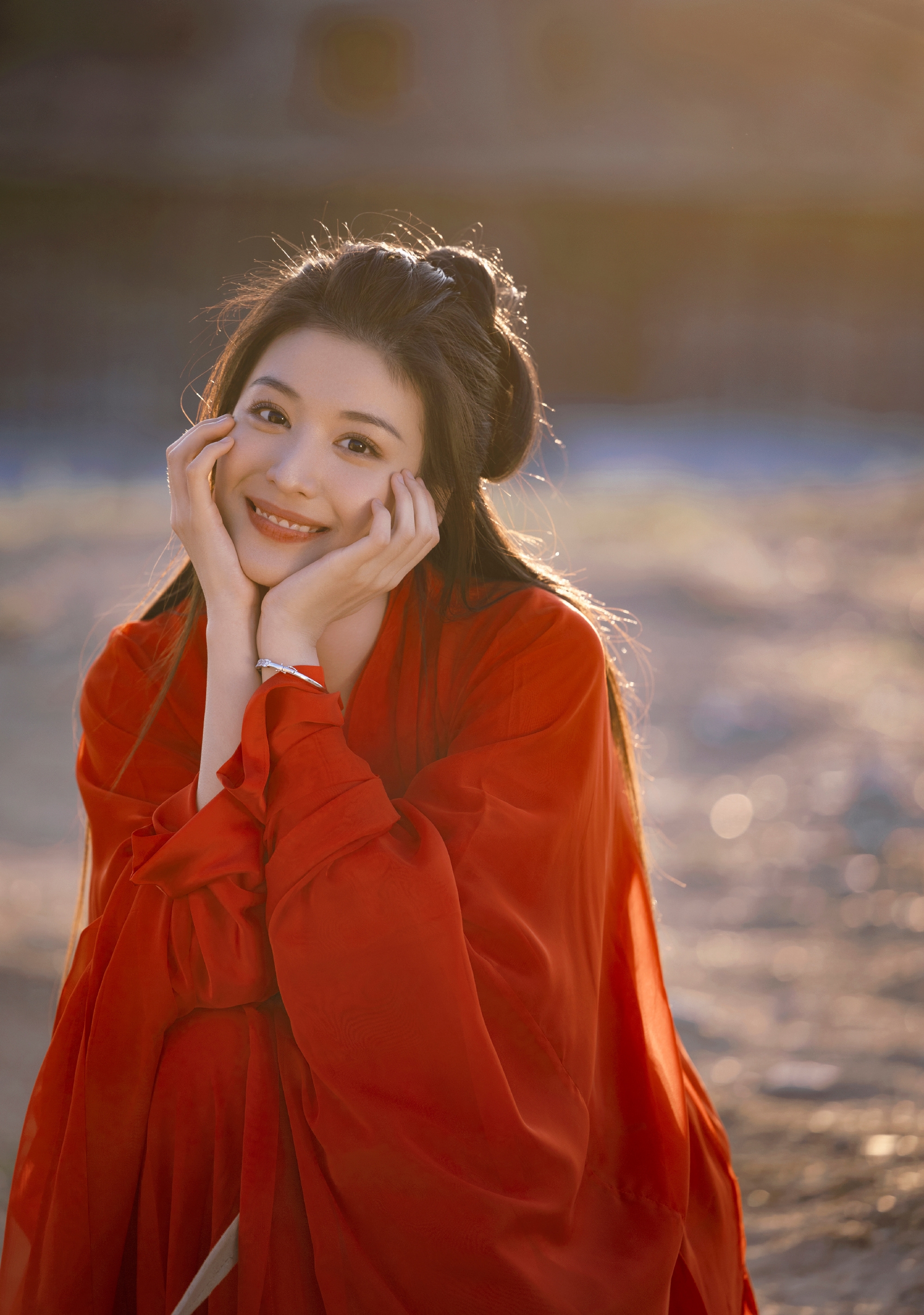 王楚然红衣图片:姐姐太美了