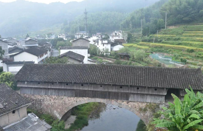 浙江庆元月山村,一座比月亮更美的古村,山环水抱宛若桃源