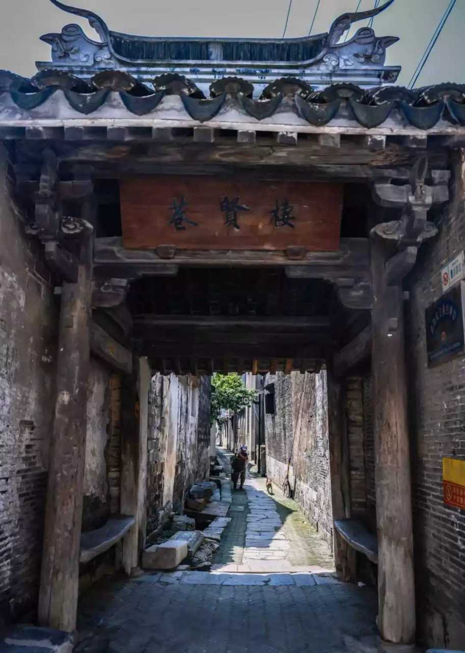 秦末汉初"商山四皓"之一的东园公 曾隐居于此因而得名东村 苏州东村