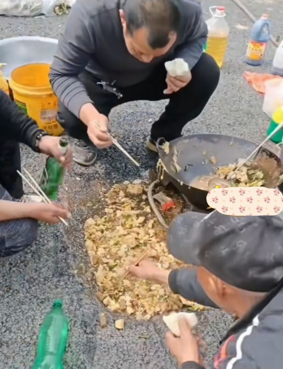 饭掉地上的照片图片