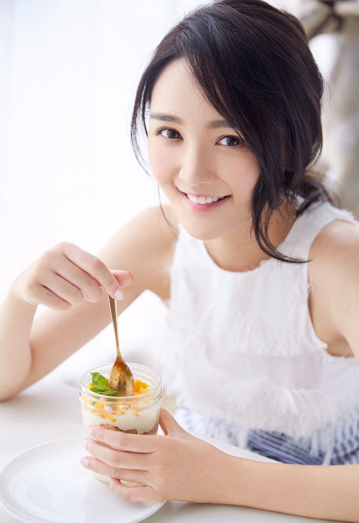 精美图集|靳梦佳,精致美丽的女主持人,演员