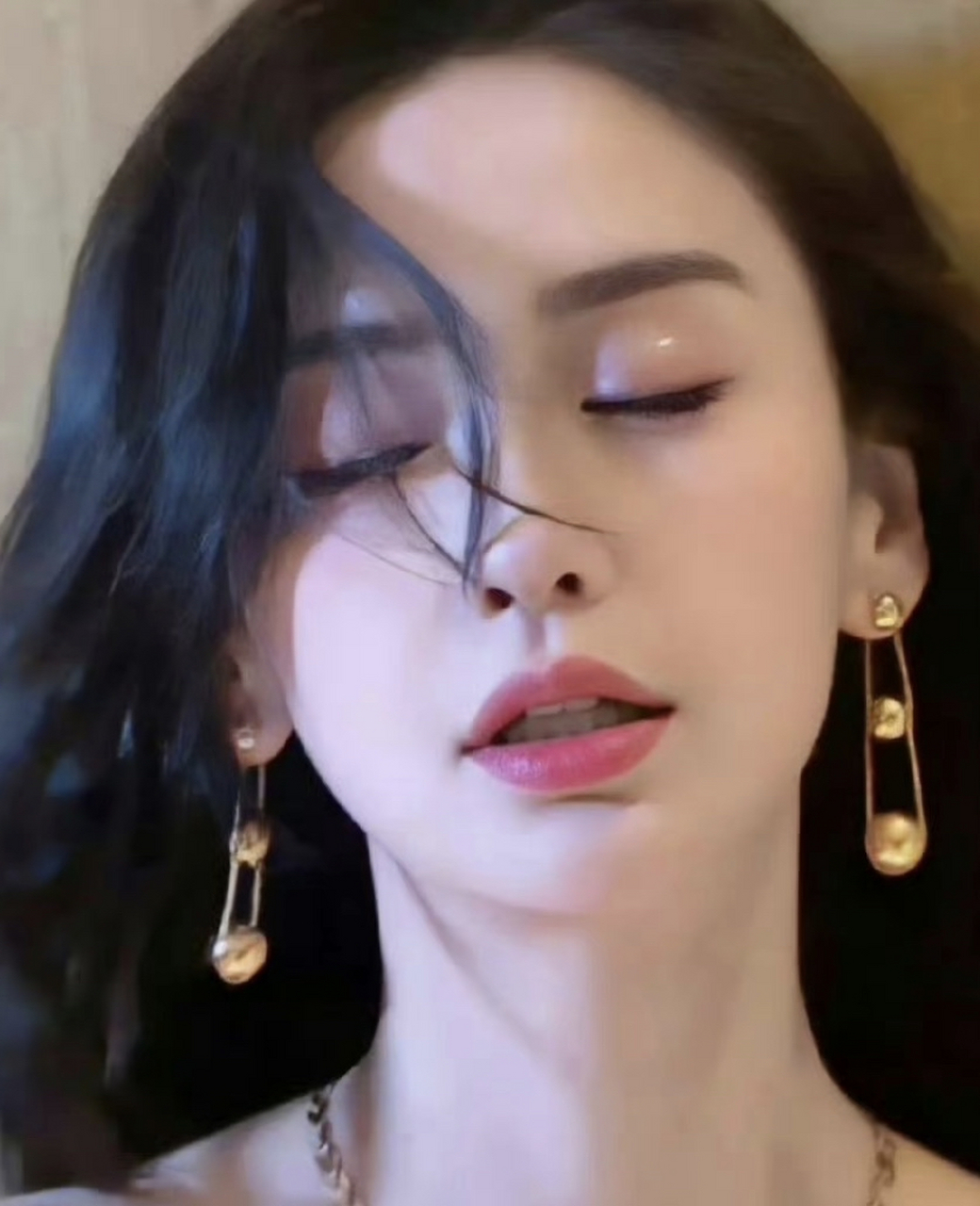杨颖神颜照片真漂亮