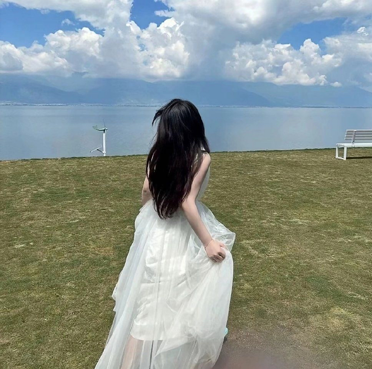 好看的美女背影头像