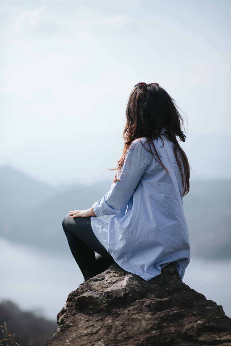 女人伤感失望背影图片图片