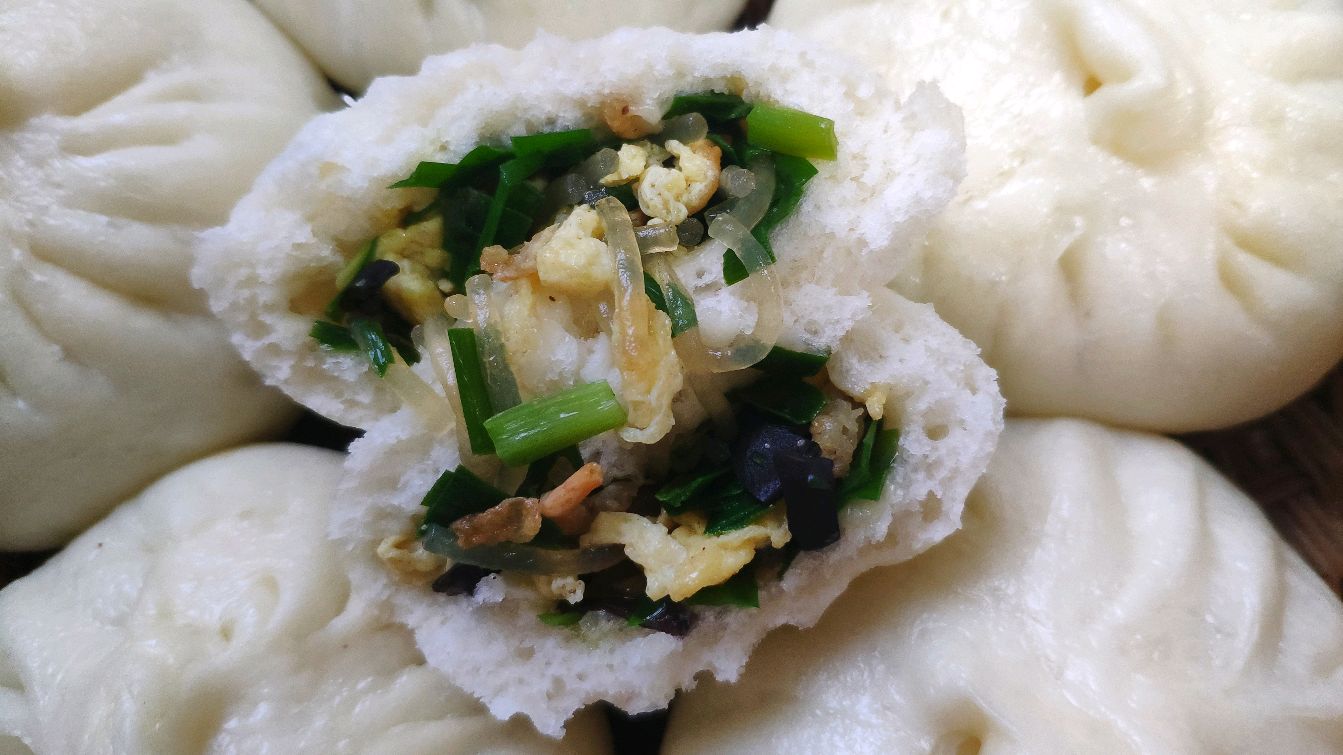 做好韭菜鸡蛋包子的全过程,韭菜翠绿,馅更鲜,皮更软的方法