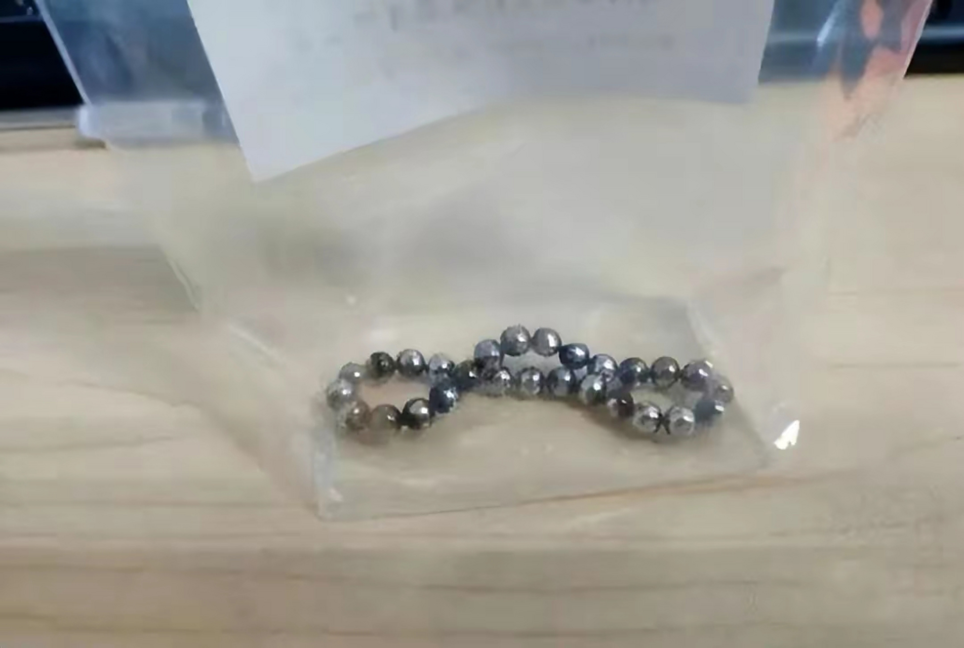 磁力珠吃到肚子里怎么检查=磁力珠误食3颗有排出来的案例吗?