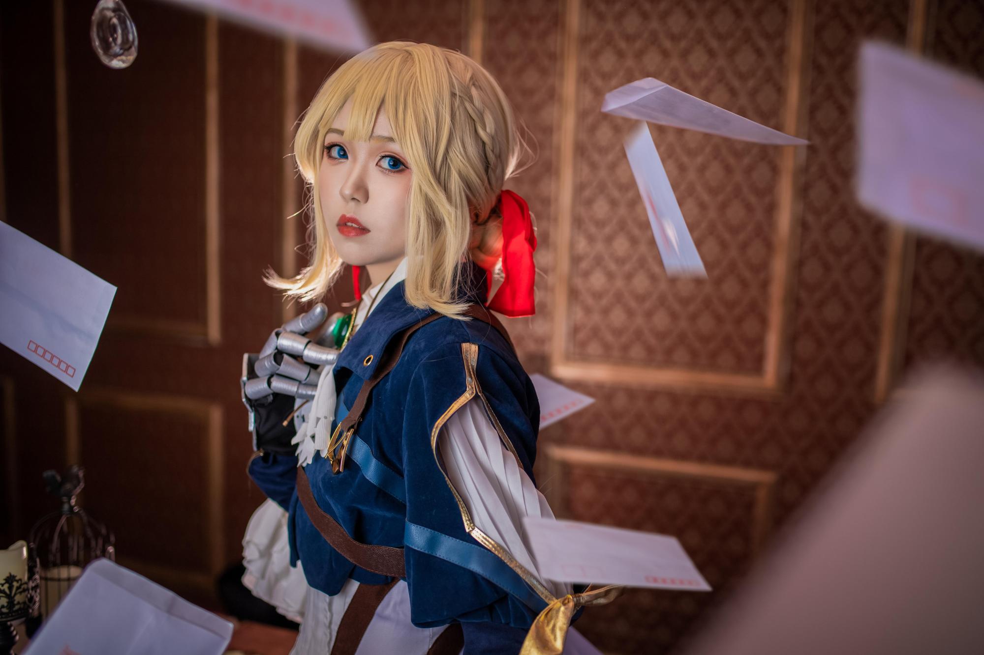 「紫罗兰永恒花园」薇尔莉特cos:愿意和我共进晚餐吗?