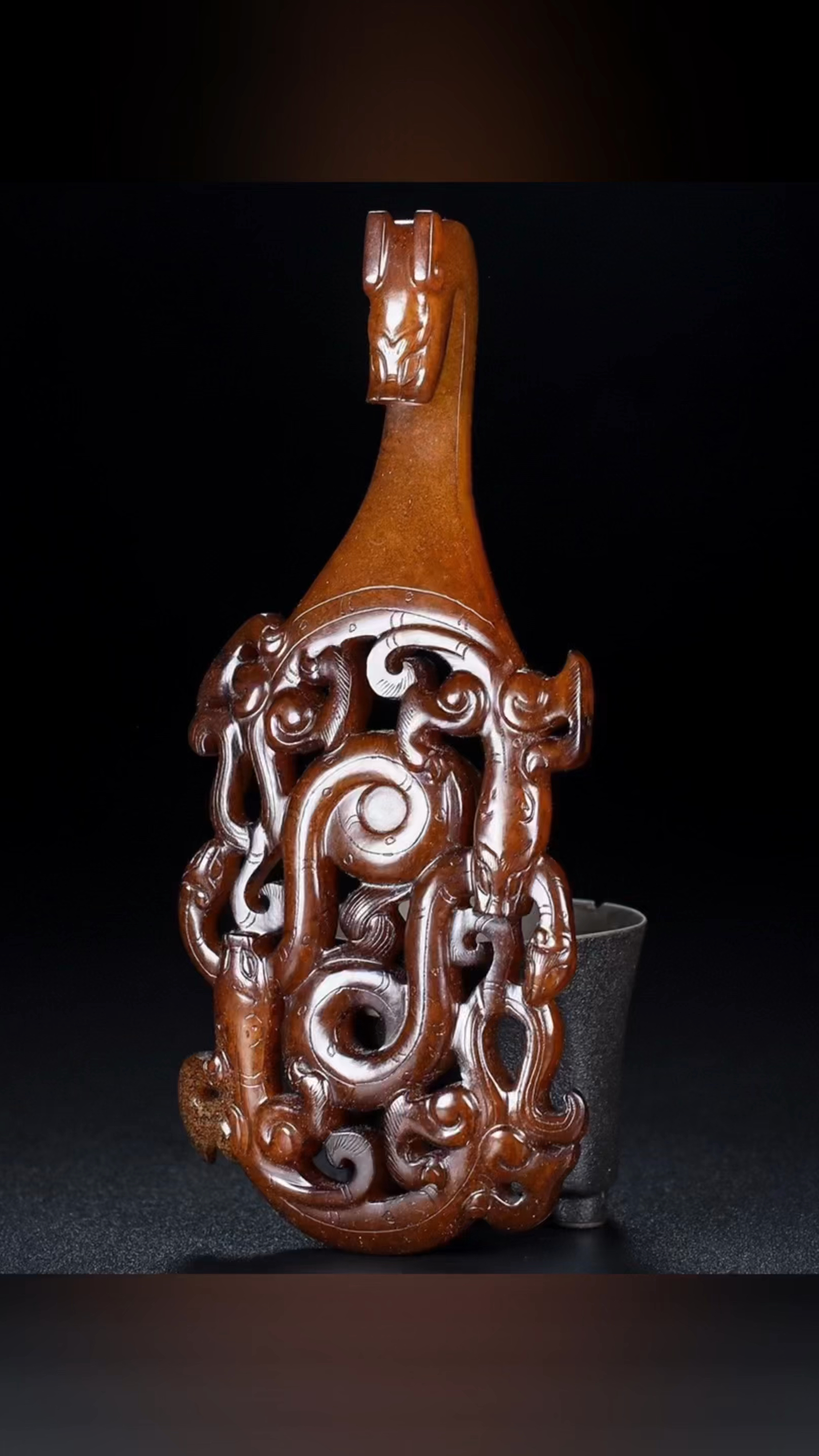 古玉老玉和田玉 镂空螭龙带勾