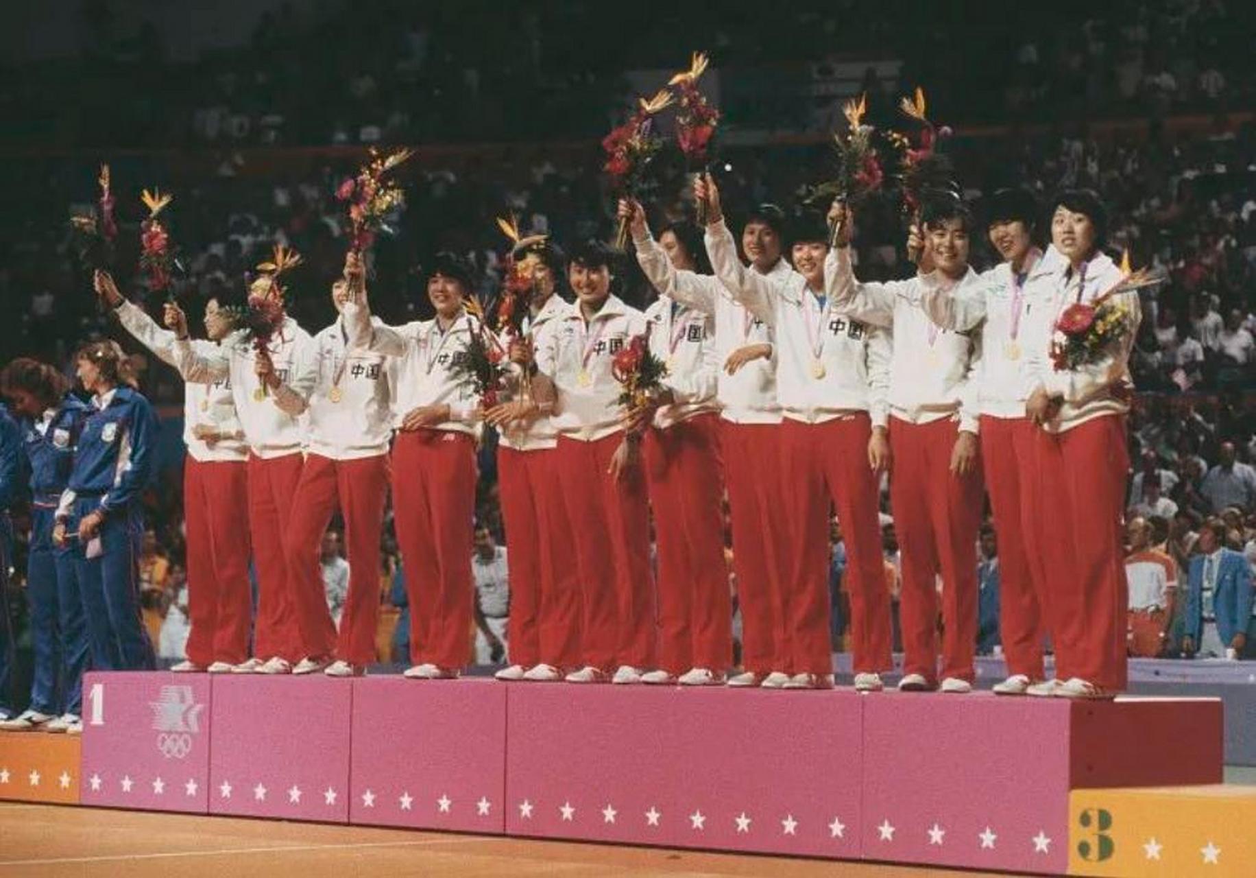 1981年女排夺冠图片
