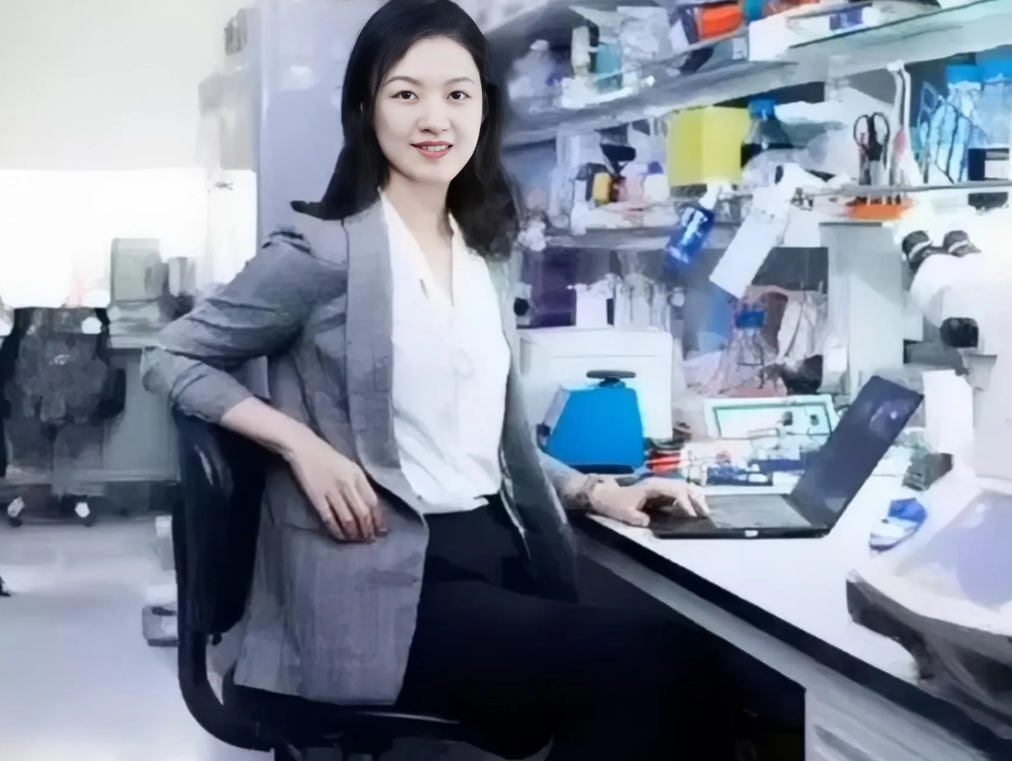 她,是科研领域的一颗璀璨明星,哈佛大学博士后,全国三八红旗手