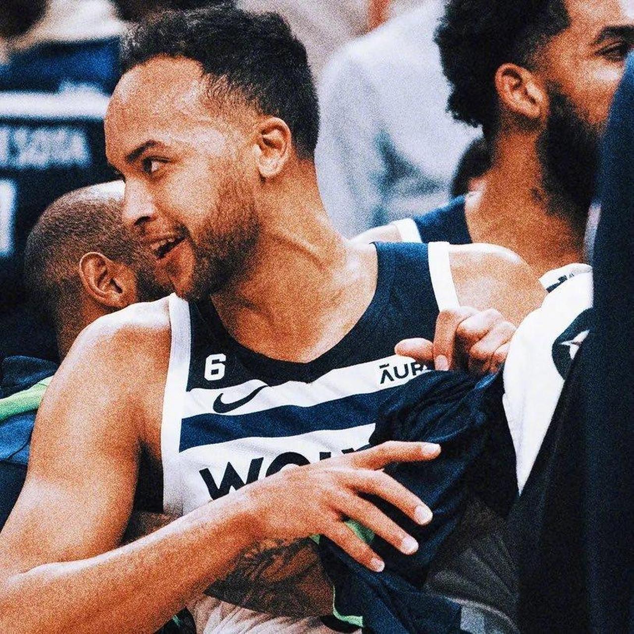 凯尔安德森铁律:大锤生涯至今效力过三支nba球队,且年年进季后赛.