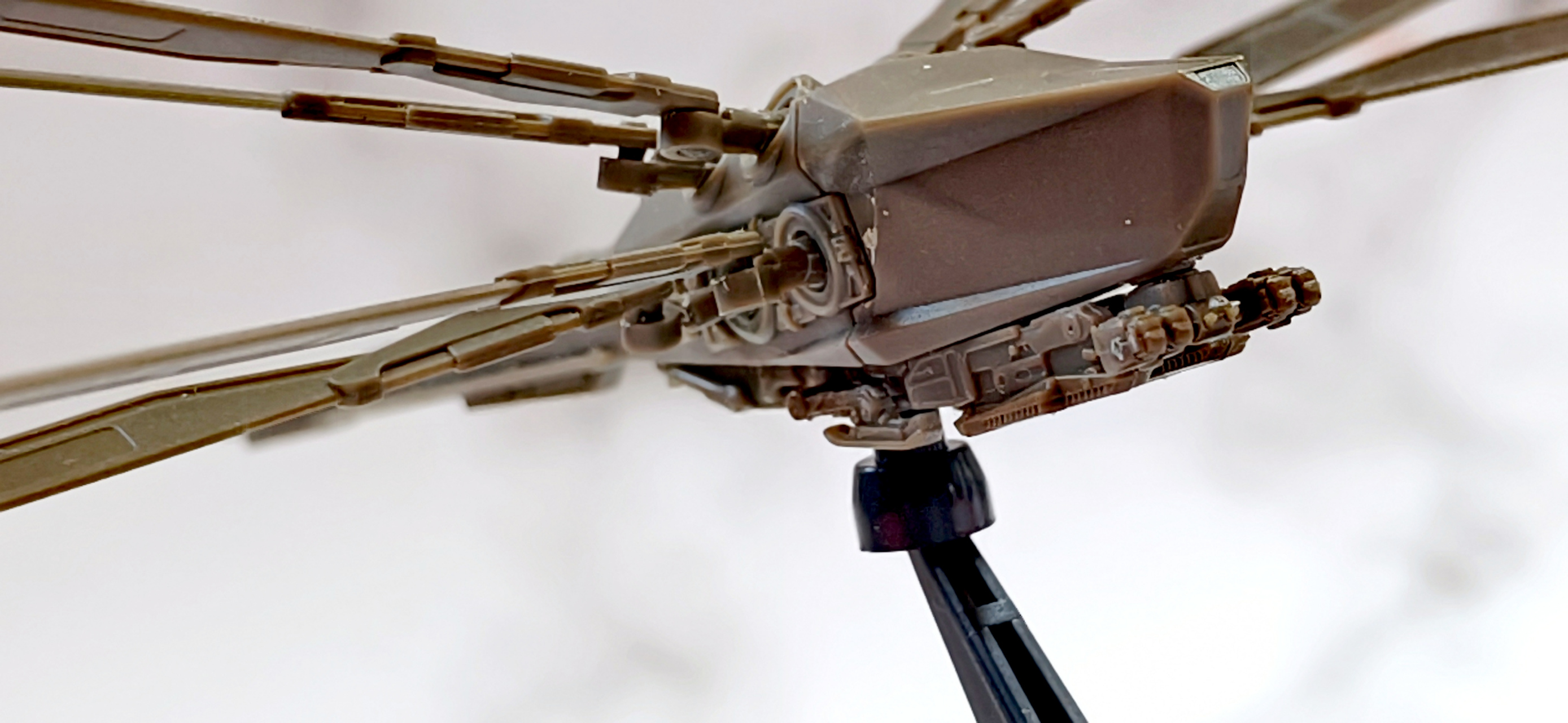 模型欣赏:meng模型 电影《沙丘》扑翼机,依靠八对机翼扇动飞行,by ab