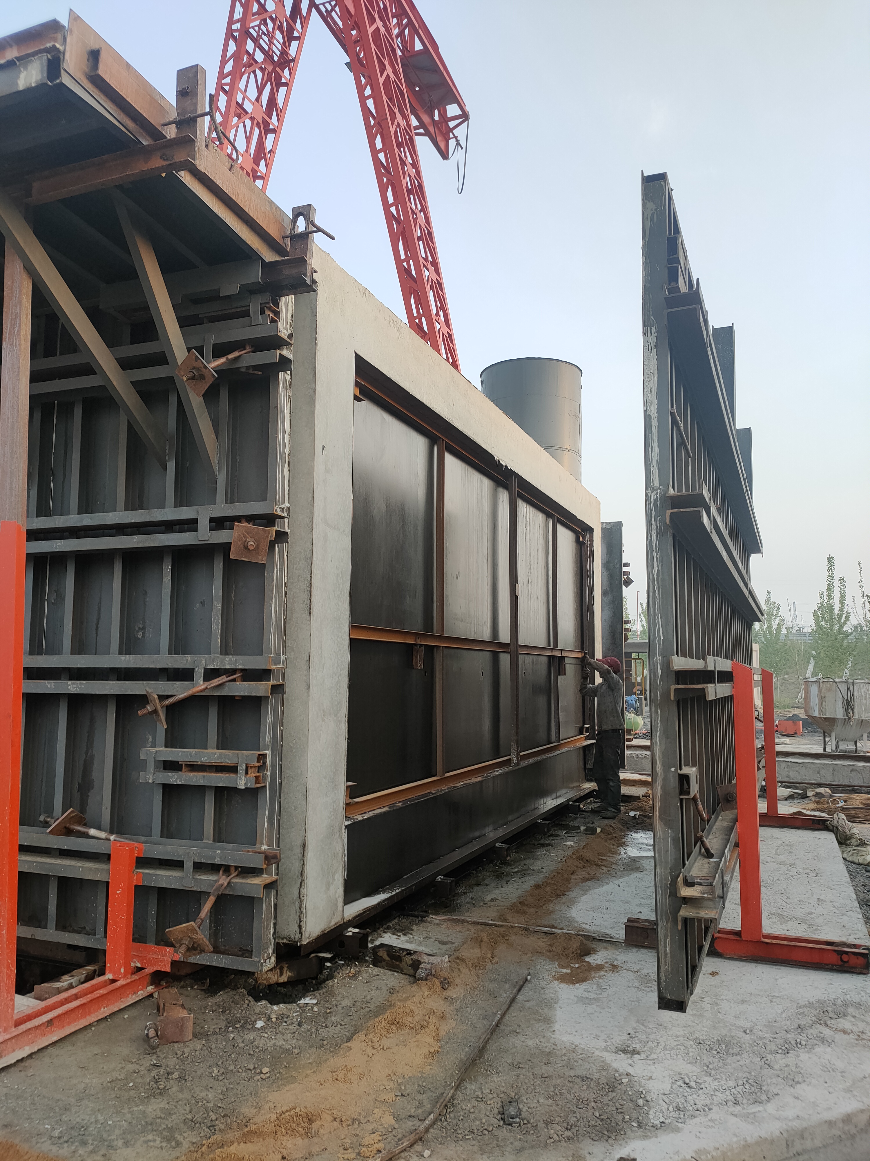 水泥活动房正常生产,大量接单