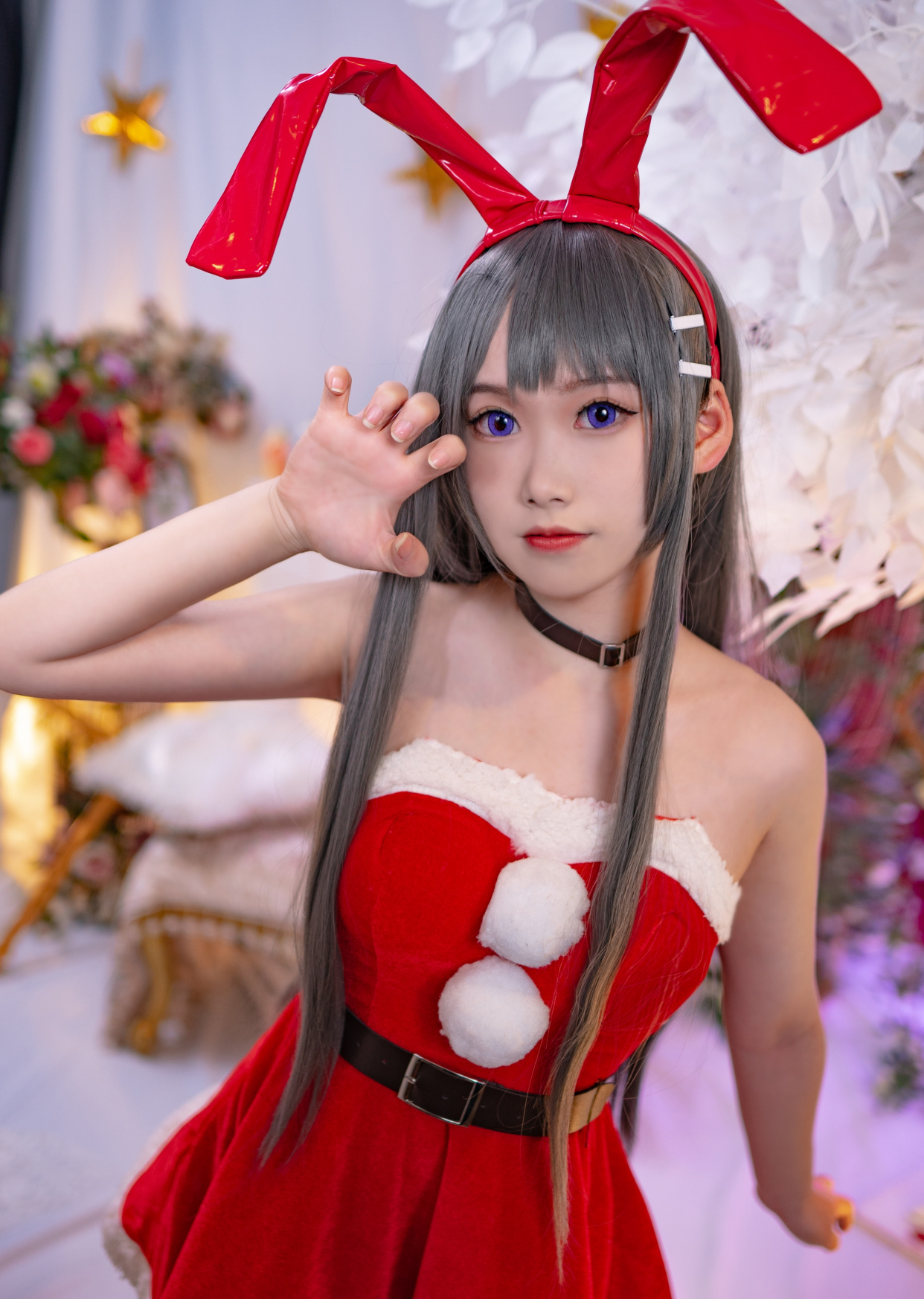 樱岛麻衣圣诞cos,红色圣诞装配上"黑丝"裤袜,可爱又性感