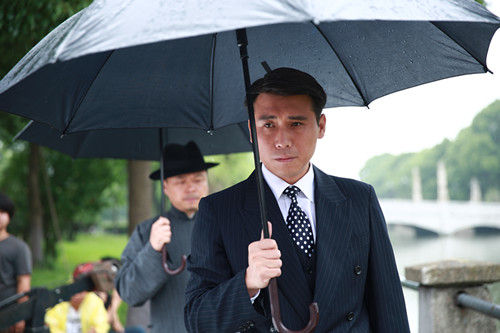 这个"剧抛脸"居然就是李乃文