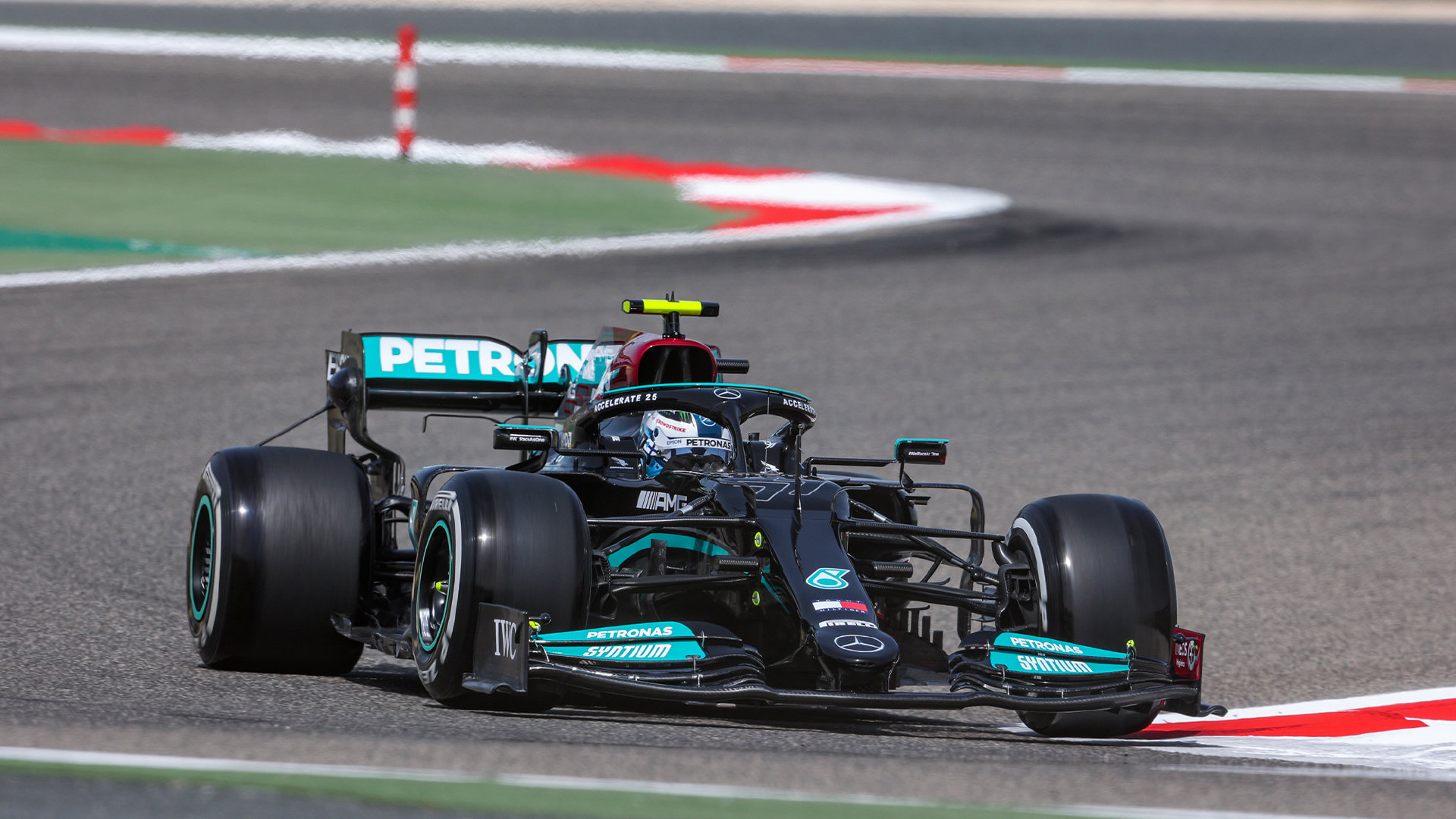 f1季前测试第二日:博塔斯最快,维特尔遭遇变速箱故障