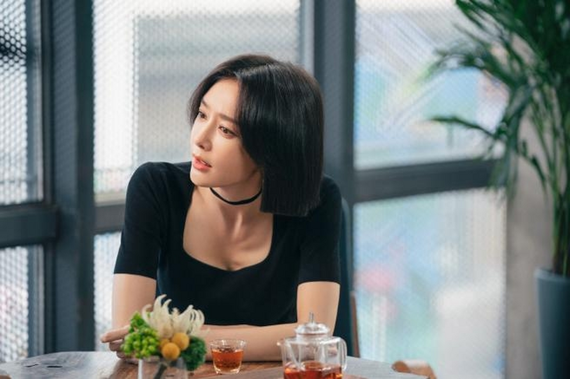 最近迷上了由秦岚和王阳出演的《闪耀的她》 剧中的管文简直就是飒姐