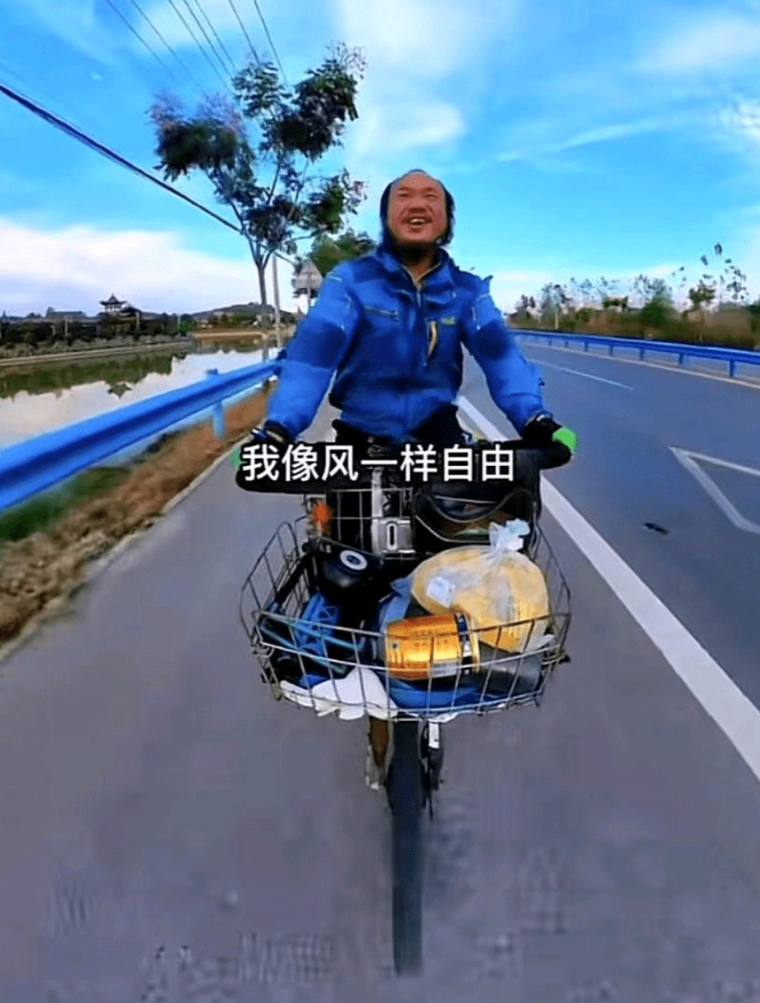 网红阿秋骑行单车在香港被偷,锁链被剪断,发视频吐槽引热议