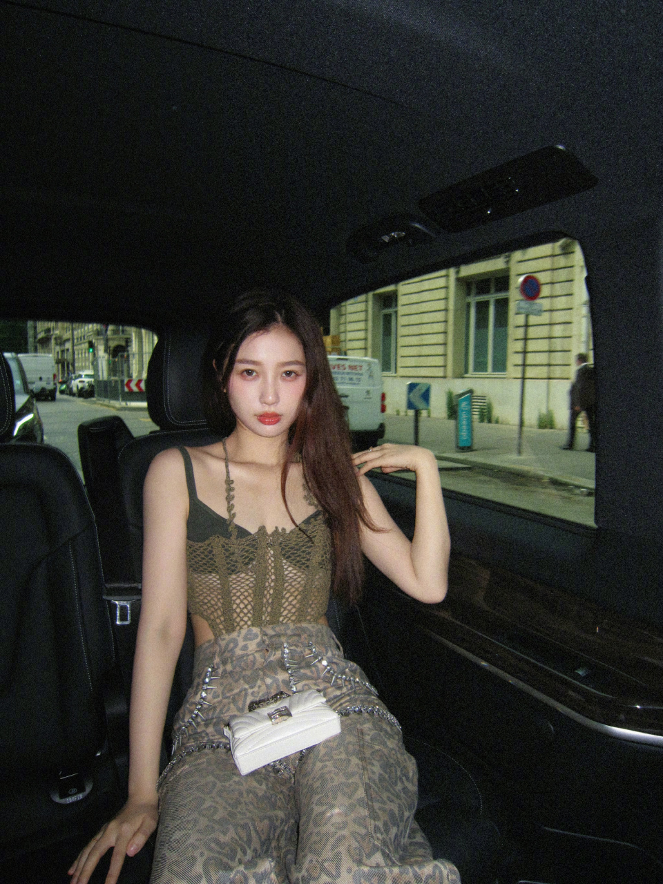 虞书欣透视感小吊带秀好身材!#娱乐没有圈