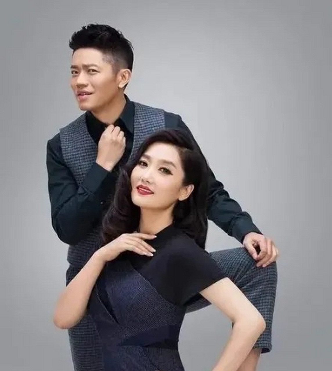 当年,玲花去曾毅家吃饭,曾父问她:"你俩在一起这么长时间,什么时候