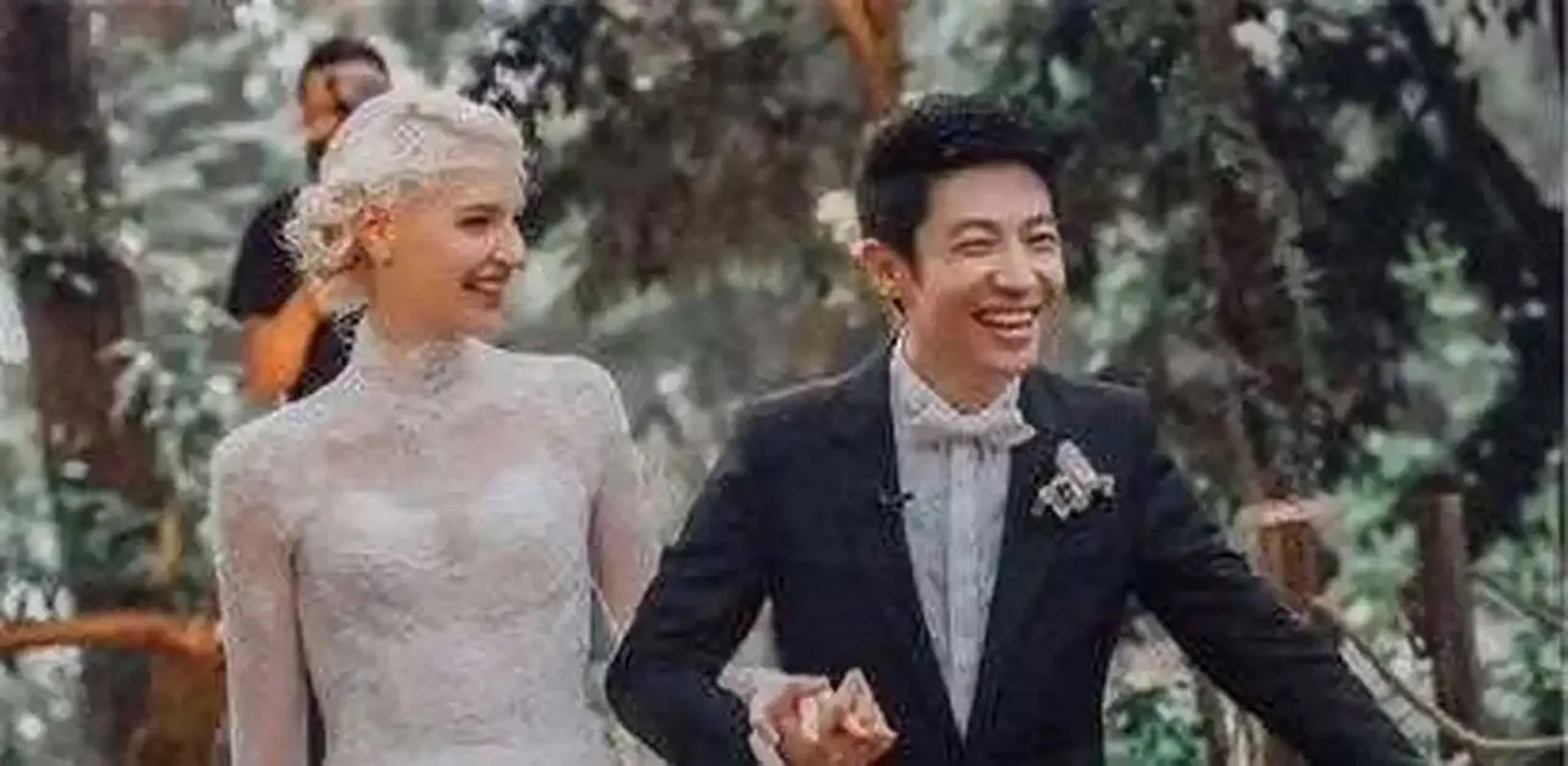 一次,撒贝宁和妻子李白因为喝酒产生矛盾吵了起来,生气的李白吼了两句