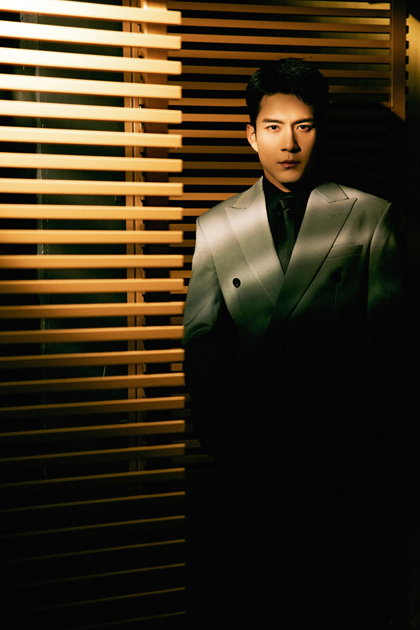 韩东君西装写真[小红花]