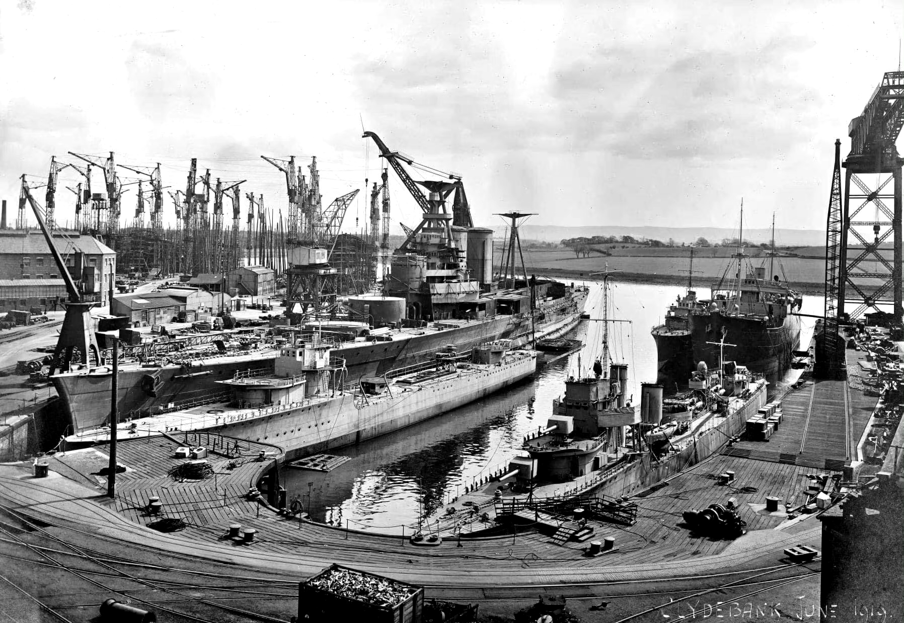 舰船欣赏:英国 胡德号战列巡洋舰