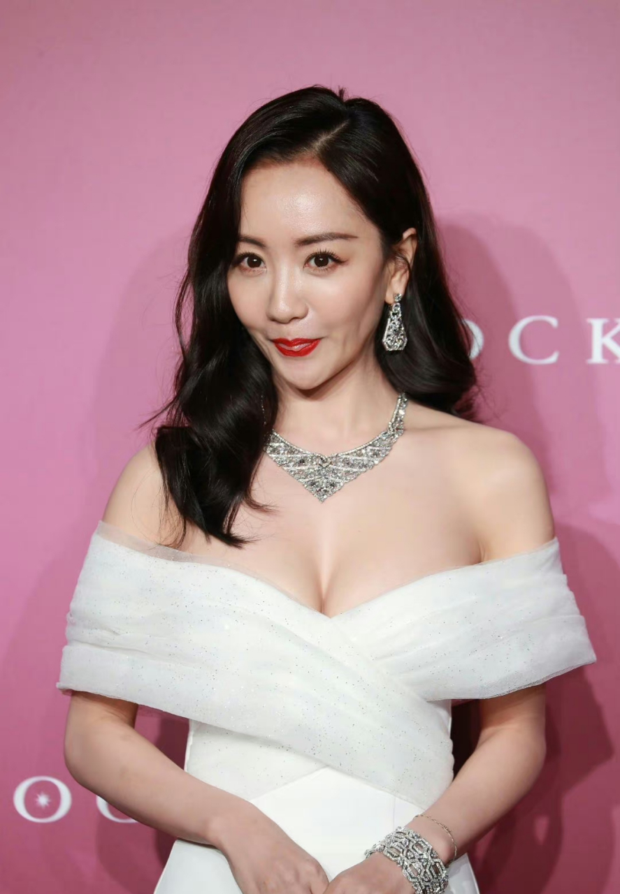 杨蓉# 宝格丽红毯实在有点惊艳