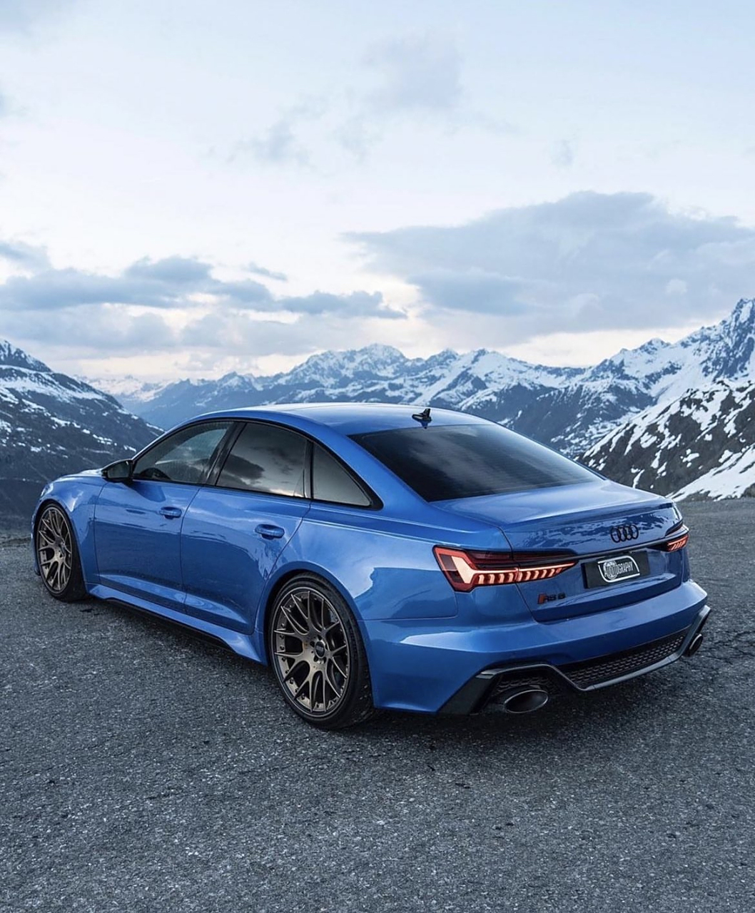 地表最强买菜车——audi rs6 c8 sedan97