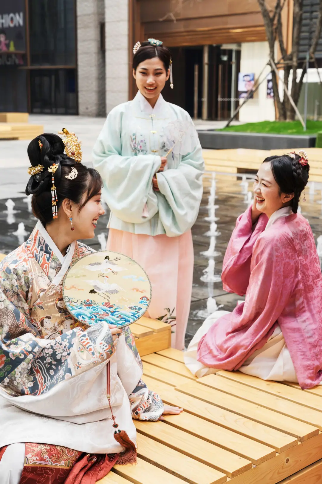 汉服不是韩服!中国女孩携汉服首登美版vogue,全英回应打脸外网