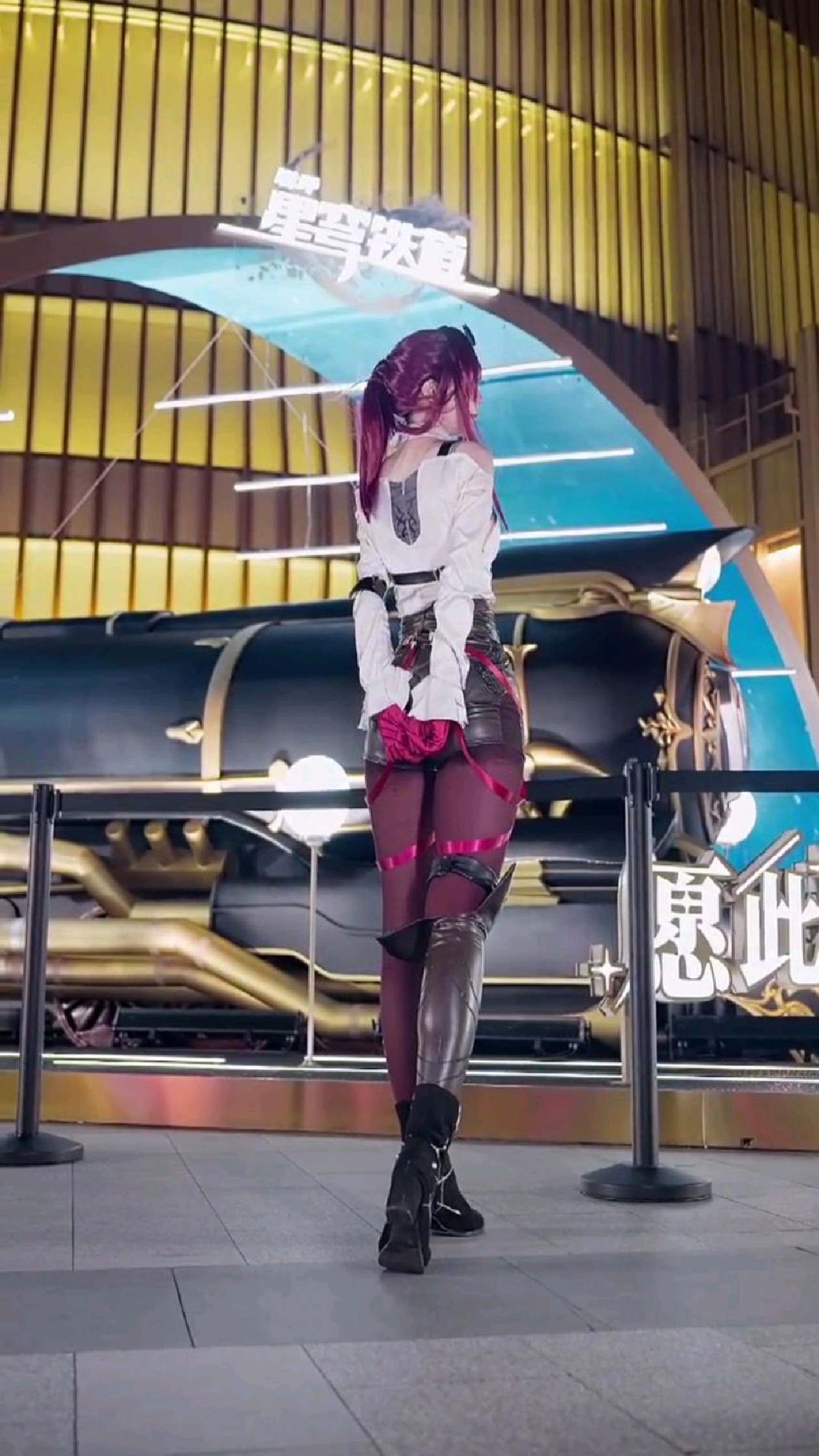 cos崩坏星穹铁道卡芙卡