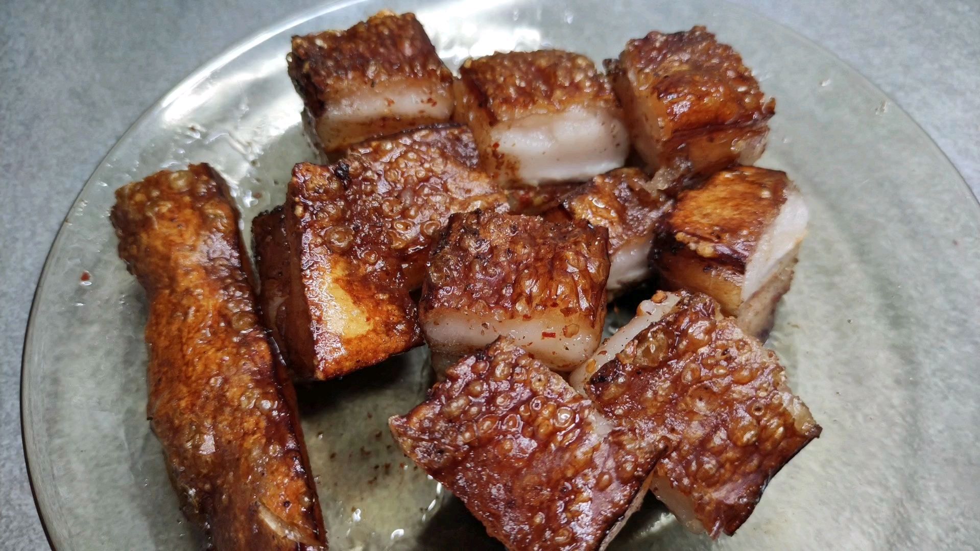 在家做脆皮五花肉,只要一步做对,新手也能做到外脆肉滑