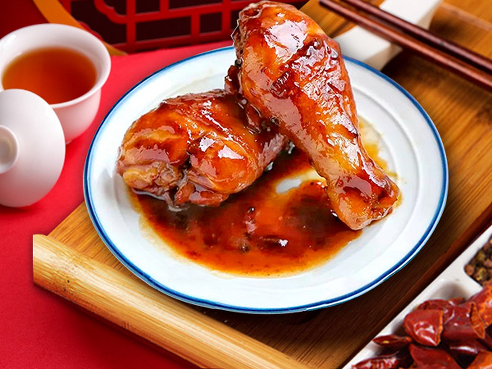 老吴卤味猪肘饭,鸡腿饭,鸡腿,热狗肠,卤蛋