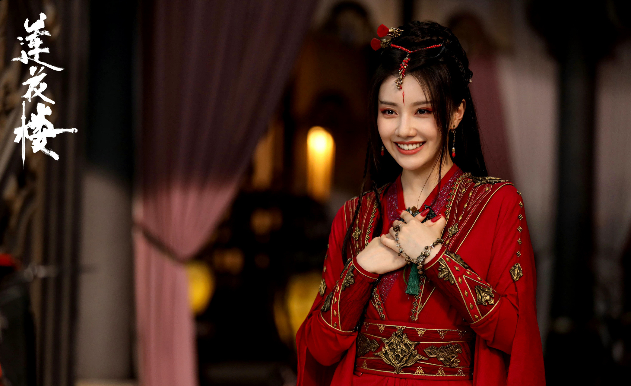 这个能把众多男人迷得神魂颠倒的蛇蝎般的女子,凭的可不仅仅是天下