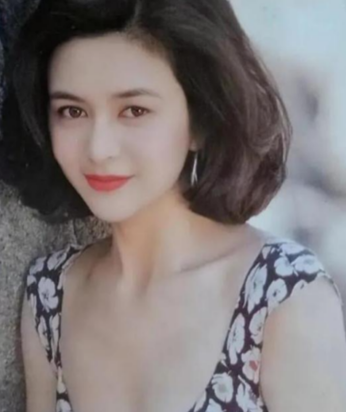 "高尔夫球"事件背了那么多年的关之琳,终于被刘銮雄给澄清了