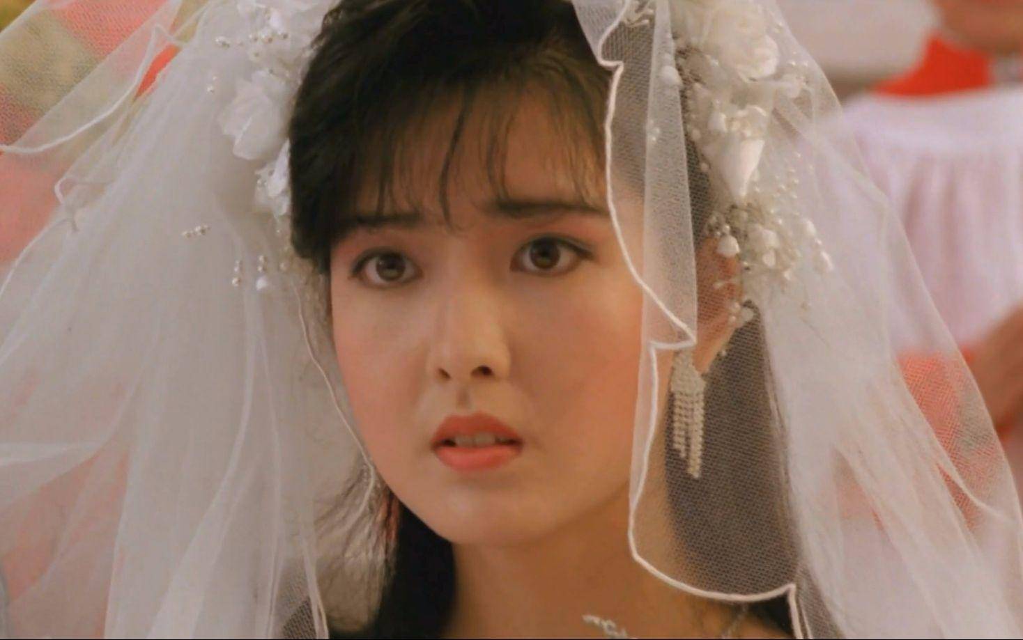 周慧敏年轻时的清纯玉女样子