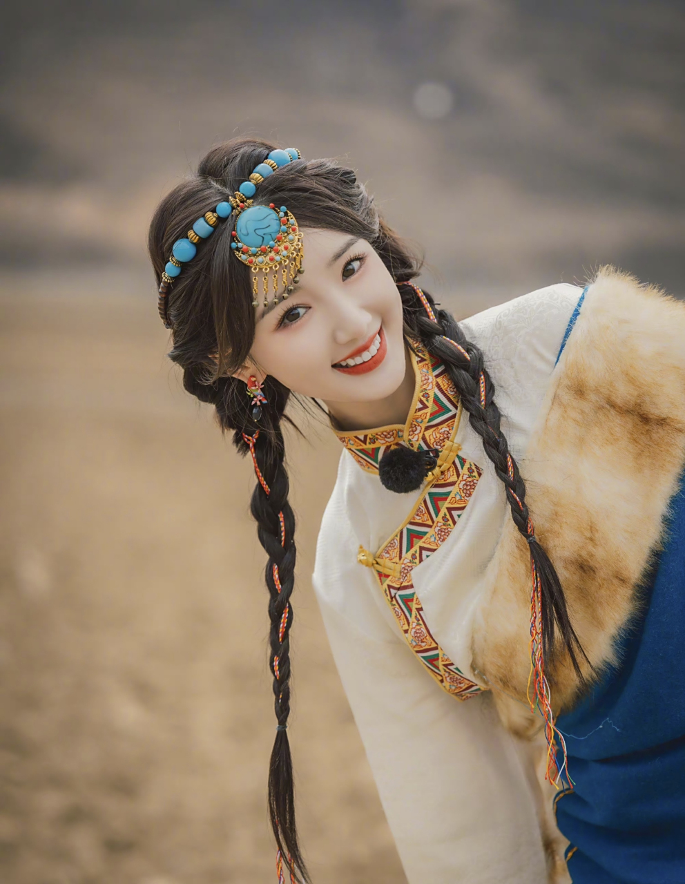 毛晓彤变身藏族女孩儿"卓玛",美翻了!