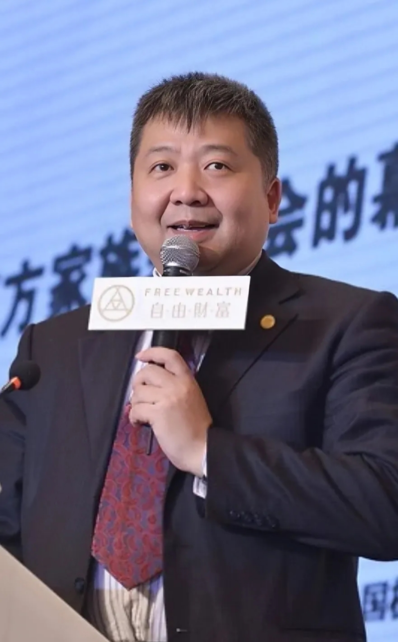 知名经济学家张捷,给农民算了一笔账:如果你勤劳点,承包30亩地种蔬菜