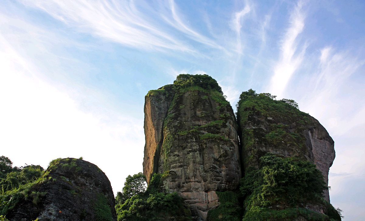 15 登临龙虎山 贴上飞来峰 探索最高峰