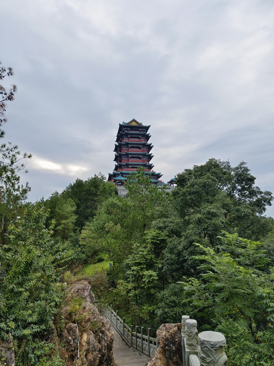 打卡江西赣州信丰小县城宝藏景点——信丰谷山景区,享受信丰的草木楼